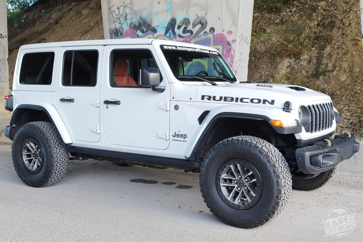 Vendu – Jeep Wrangler 392 V8 6.4L White Modèle 2024
