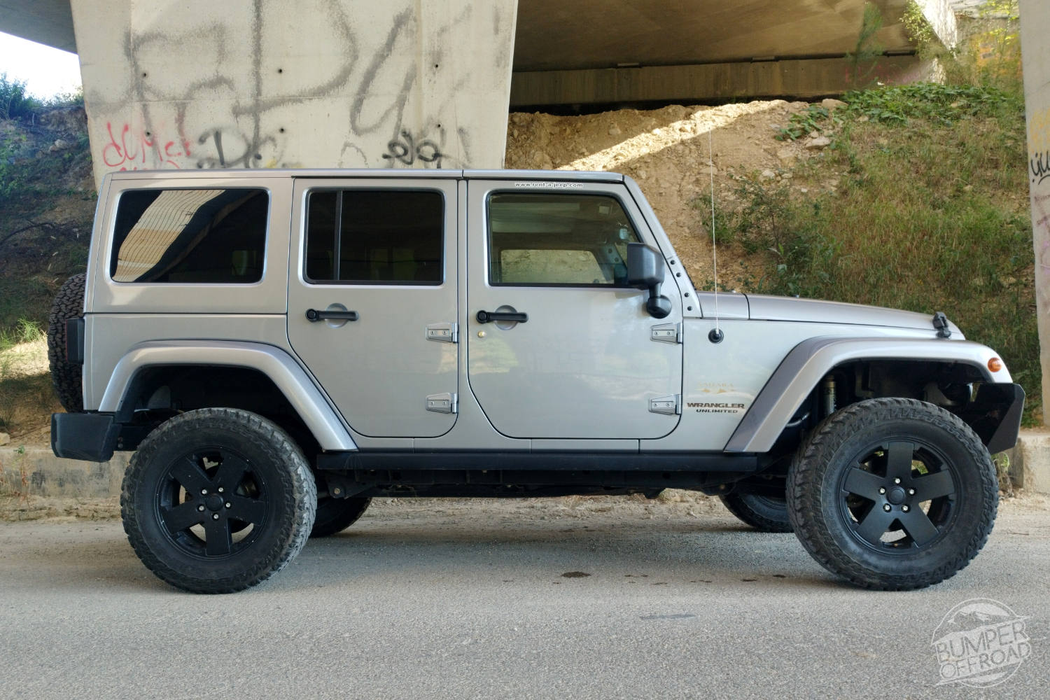 Vendu – Jeep JKU Sahara 2,8 CRD Grise