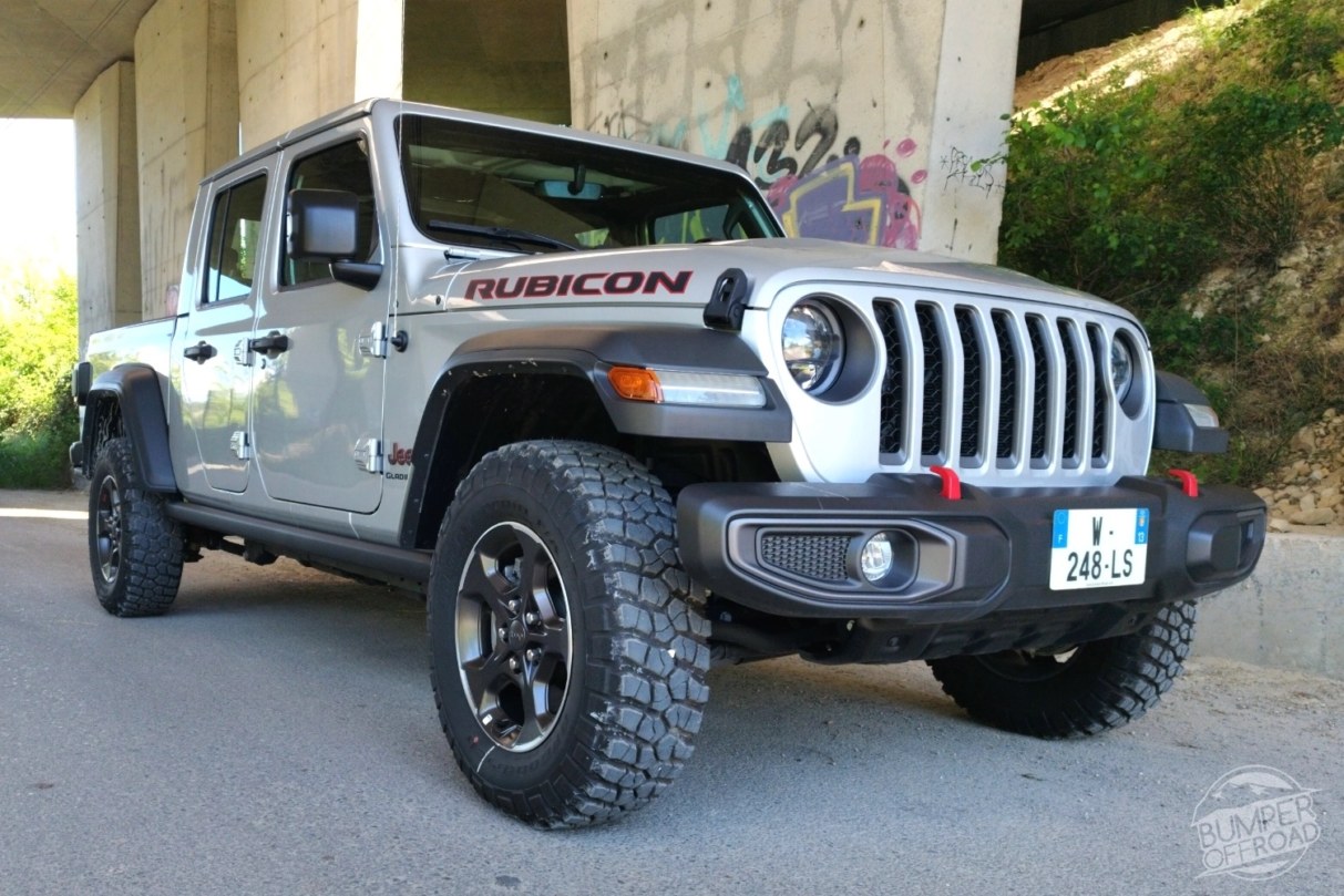 Vendu – JEEP GLADIATOR RUBICON V6 3,6L SILVER ZYNITH