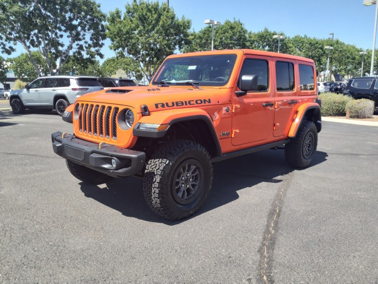 Jeep Wrangler Rubicon 392 orange, motorisee par le V8 Hemi 6.4 litres