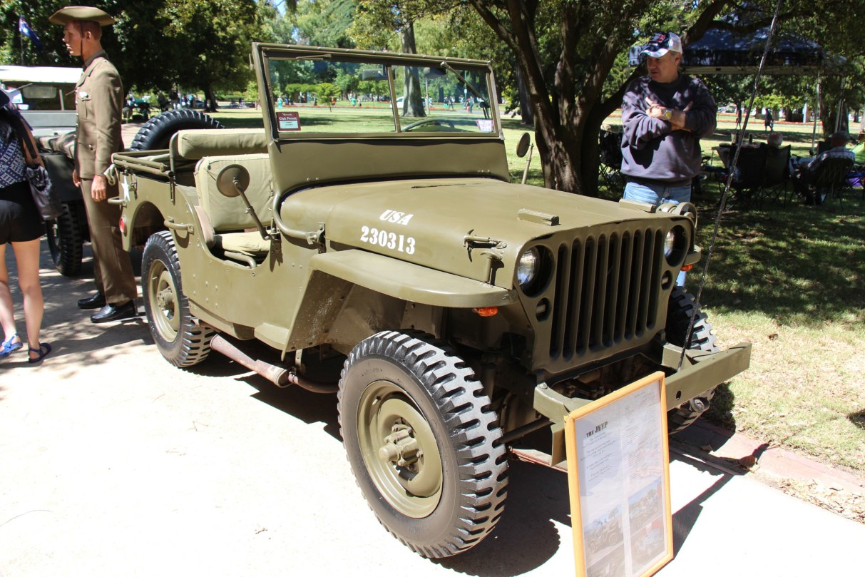 Willys MB slat grille de 1942 avec sa calandre en barres soudées